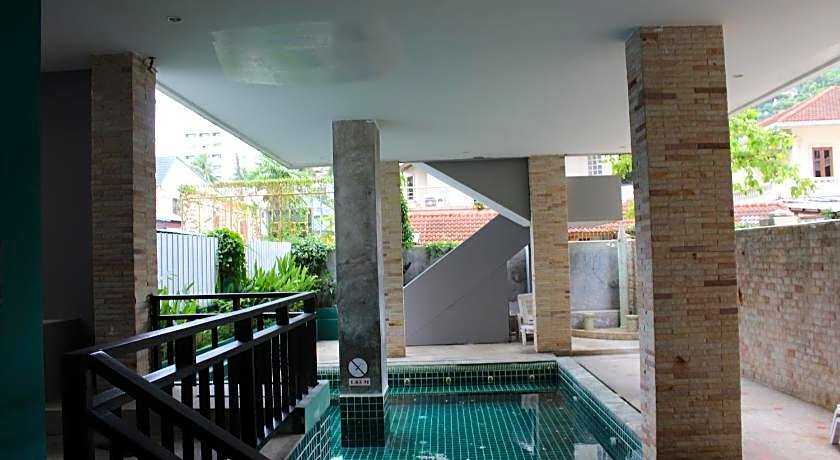 Deva Suites Patong Hotel