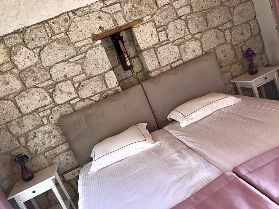Çona Butik Otel
