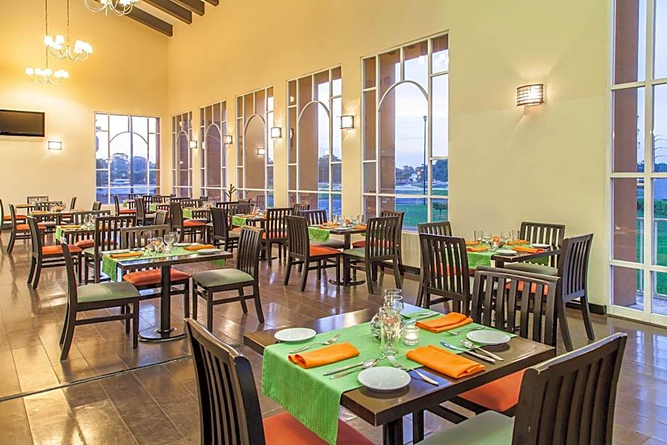 Baymont Inn & Suites Lazaro Cardenas