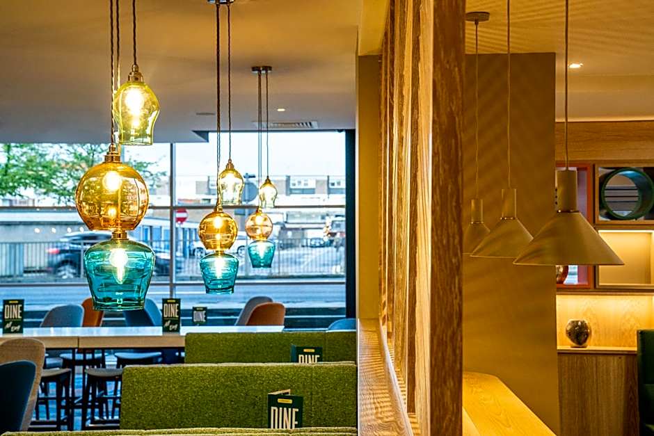 Holiday Inn Stevenage By IHG