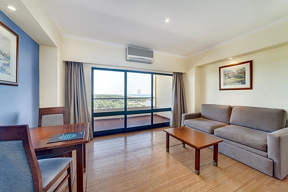 Yellow Praia Monte Gordo