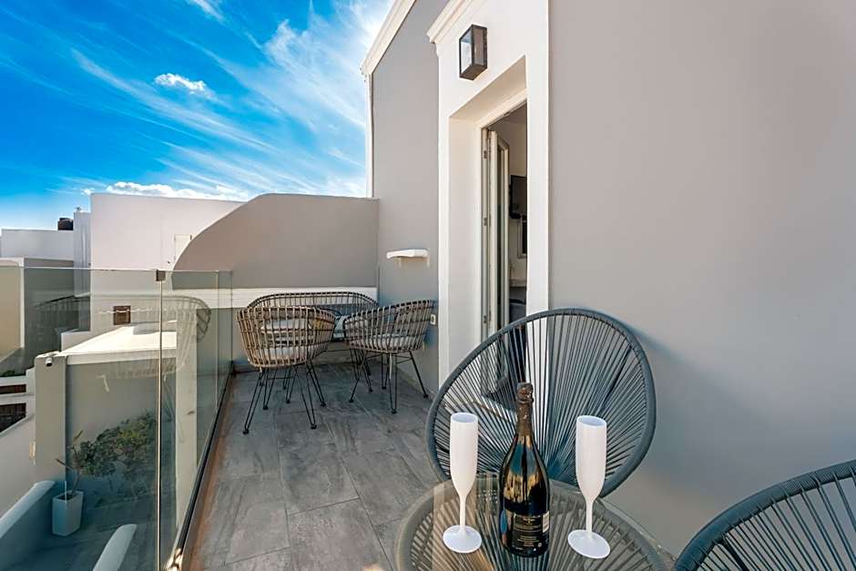 Oasis Suites Fira