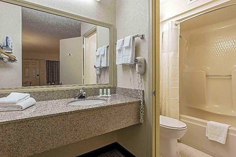 Quality Inn Oakwood - Gainesville
