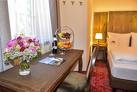 Double Room Queensize Single Use