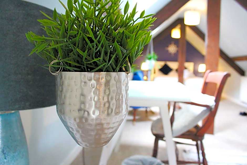 Guestling Hall Hotel