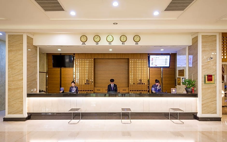 Royal Chiayi Hotel