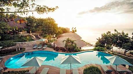 Wantilan Deluxe Suite with Ocean View
