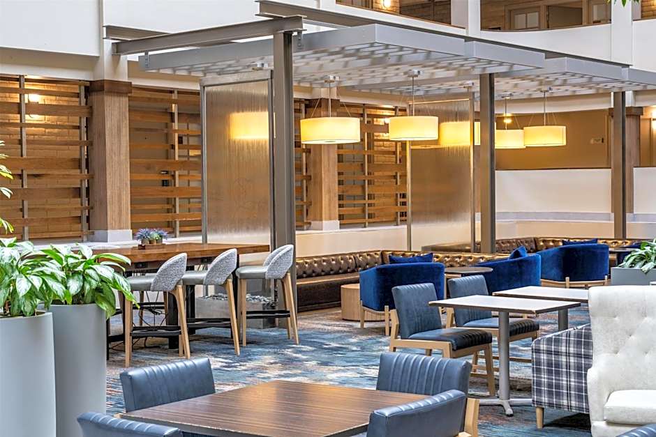 Embassy Suites by Hilton Minneapolis Bloomington Edina