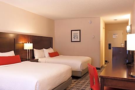 Special Offer - Deluxe Queen Room with Two Queen Beds