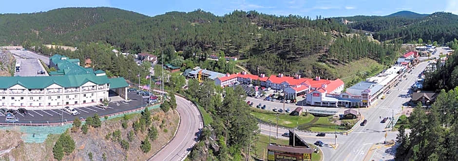 Ramada by Wyndham Keystone Near Mt Rushmore