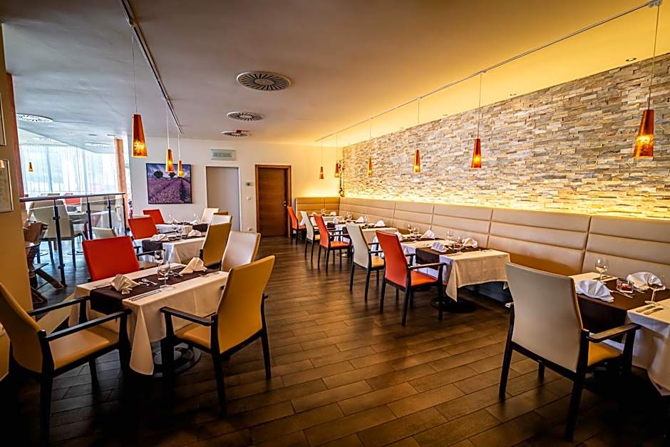 Casino & Hotel ADMIRAL Kozina