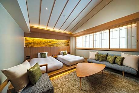 2 Double Beds Non-Smoking Deluxe Room Sofabed For One Person Safe Coffee Maker Bathtub