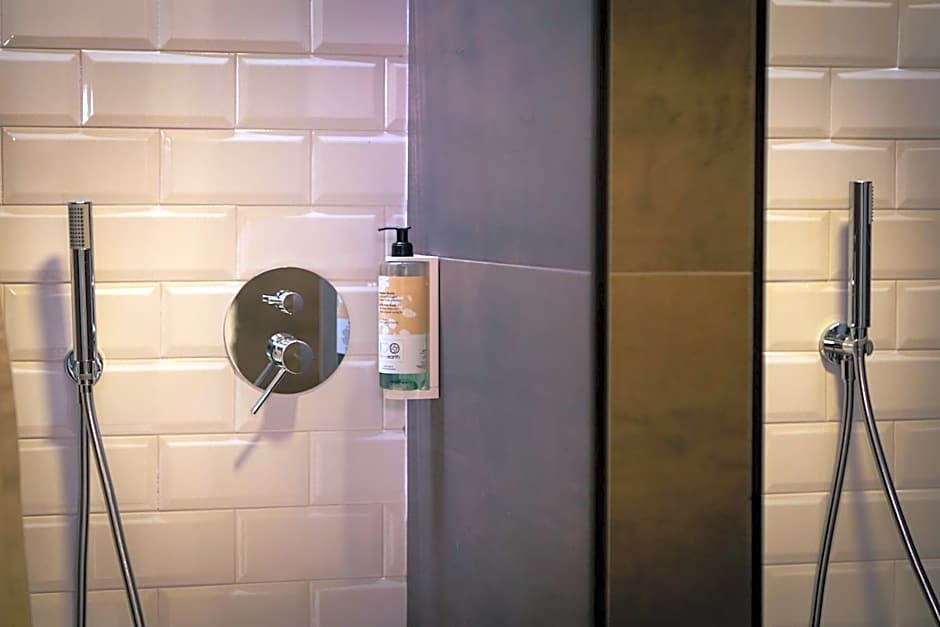 Hostelò - Luxury Hostel