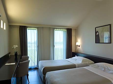 Classic Twin Room