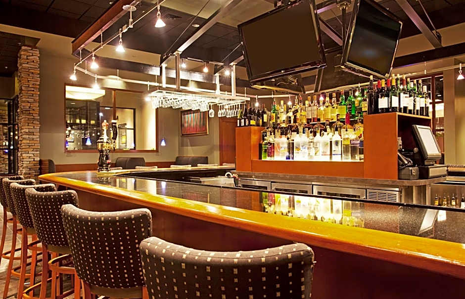 Holiday Inn Hotel & Suites Bloomington Airport By IHG