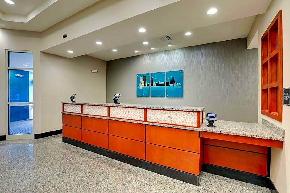 Drury Inn & Suites Grand Rapids