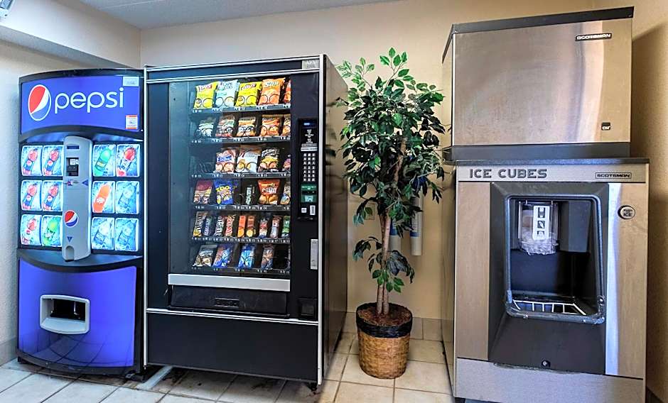 HomeTowne Studios Mystic - New London