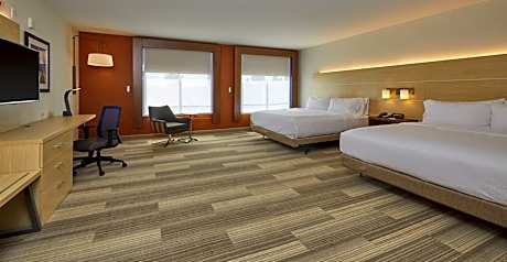 Standard Queen Room with Two Queen Beds and Mobility Accessible Roll-In Shower