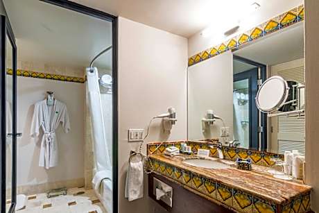 Lucerna Select King Room