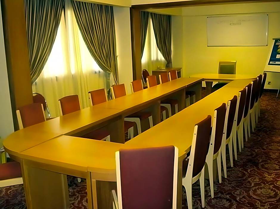 Kuwait Continental Hotel