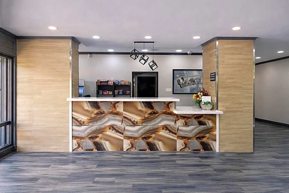 Super 8 by Wyndham Pasadena