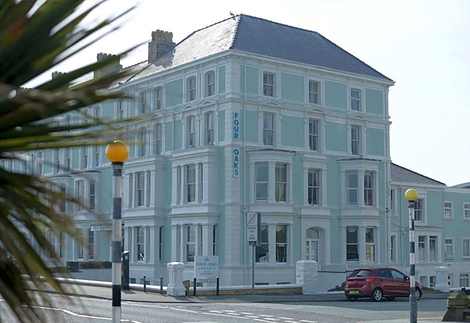 Four Oaks Hotel