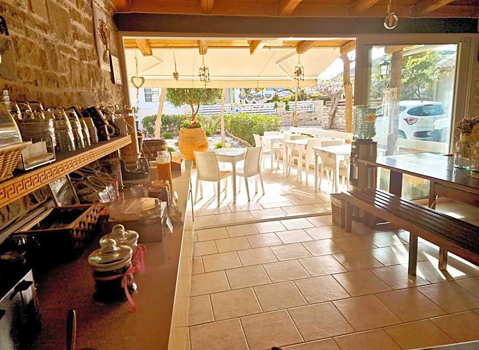 Alonia Hotel