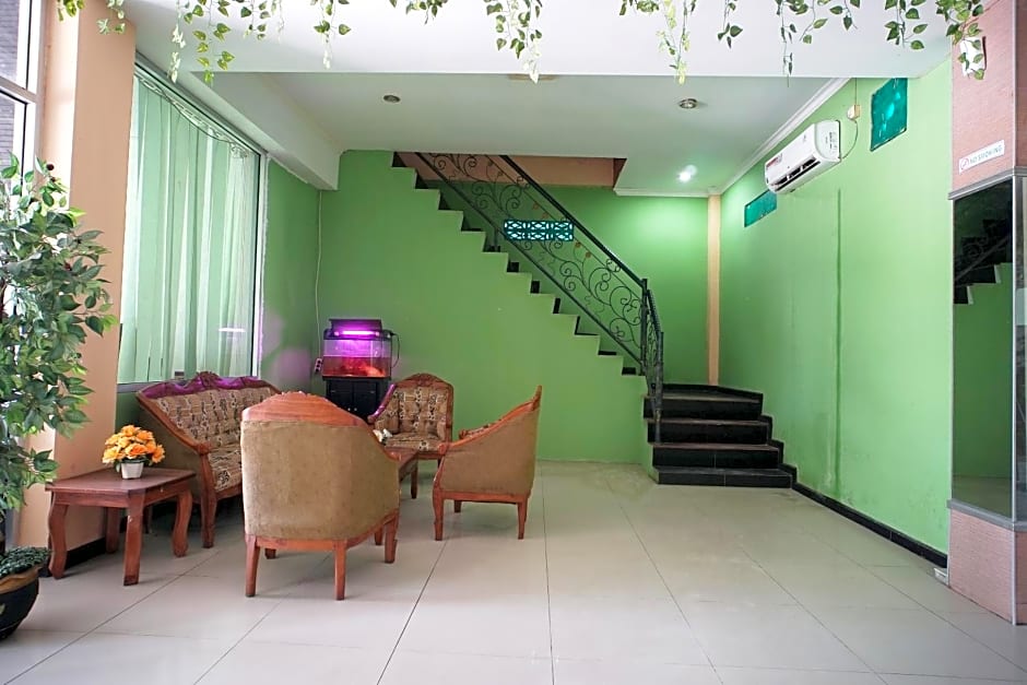 Collection O 2885 Hemra Hotel