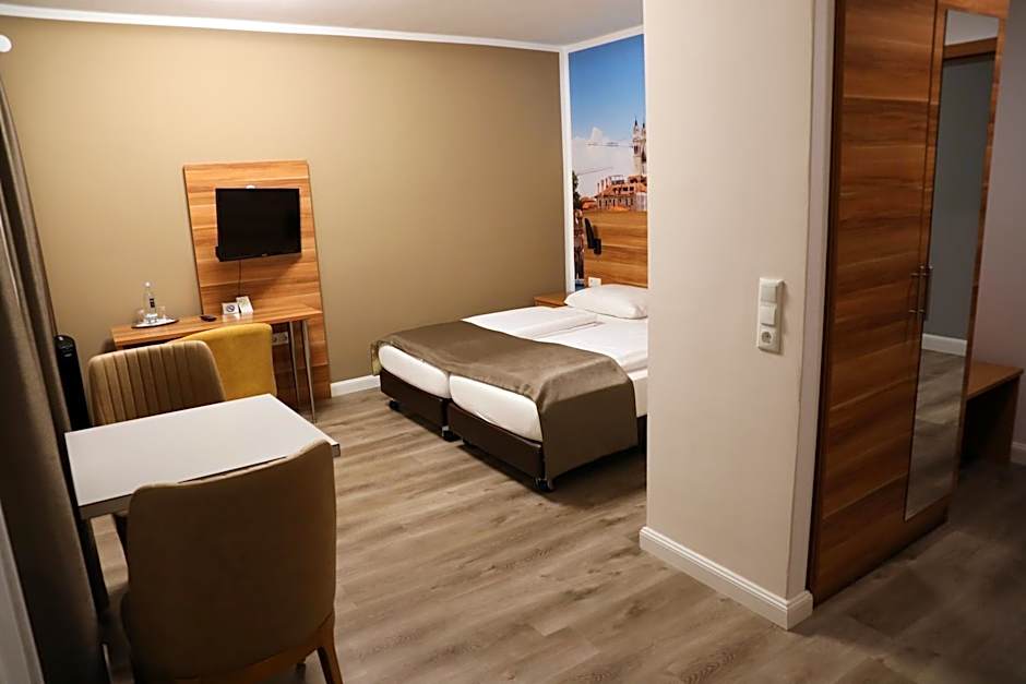 Photo 1 of 5 of Junior Suite