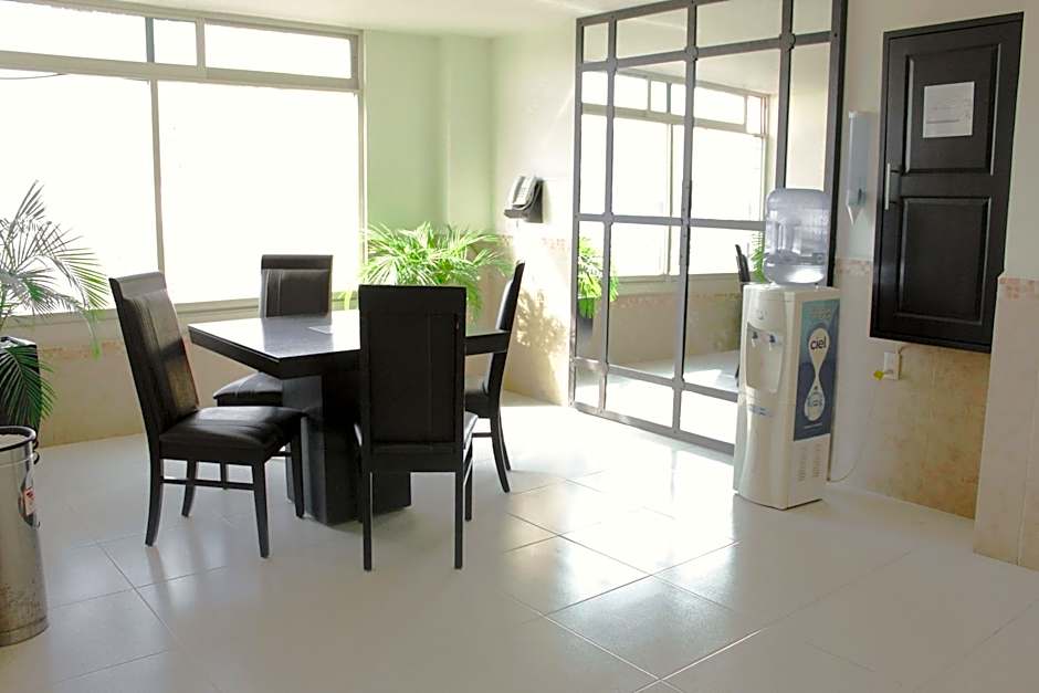 Hotel Niza Zona Piel