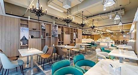 Atour Hotel Tongxiang Zhenxing Road