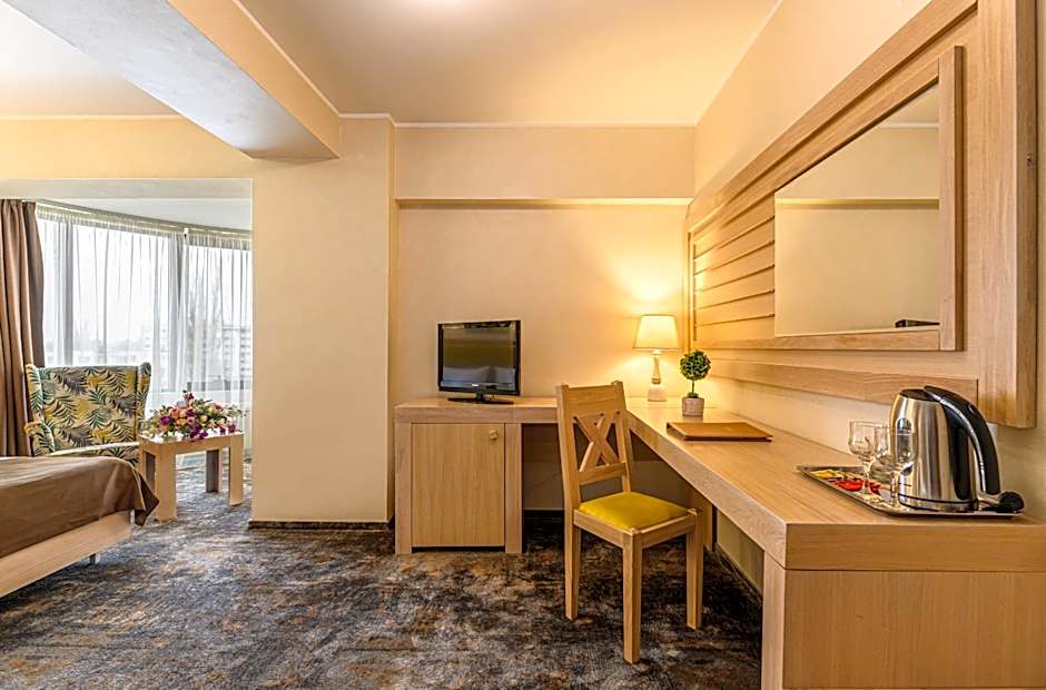 Faleza Hotel by Vega