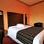 Adonis Lyon Est Hôtel Artys