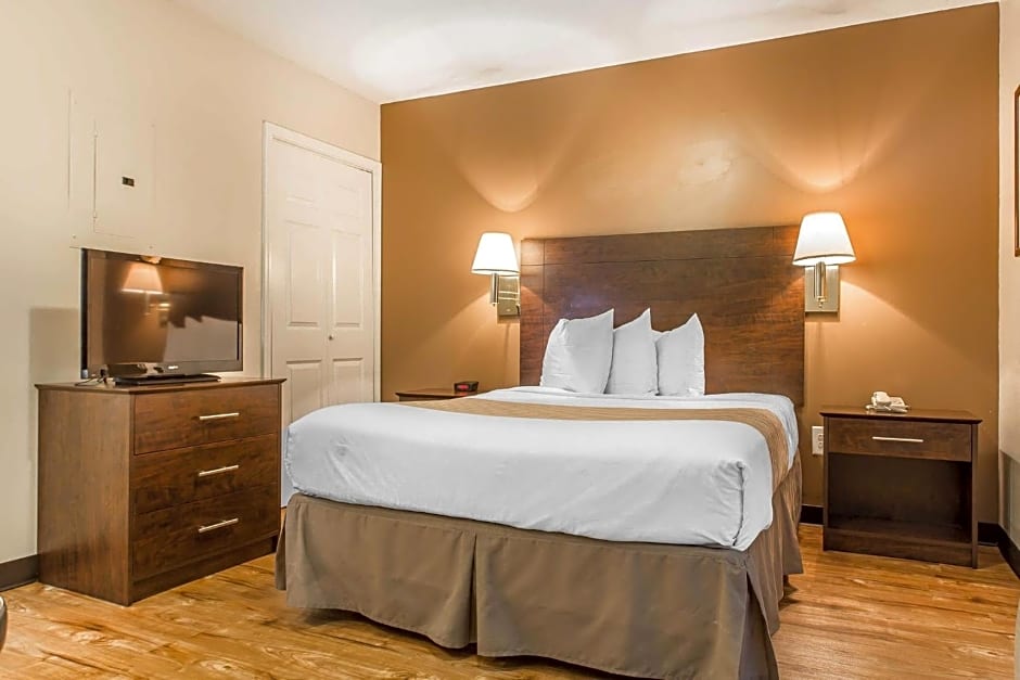 Suburban Studios near University of North Carolina-Charlotte
