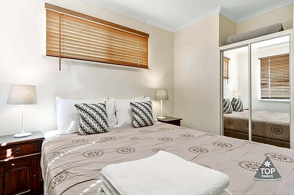 Photo 1 of 4 of Deluxe 2 Bedroom Chalet, Ocean View