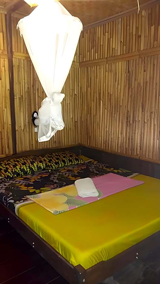 Topi Inn