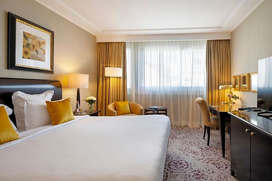 Warwick Paris (Former Warwick Champs-Elysees)