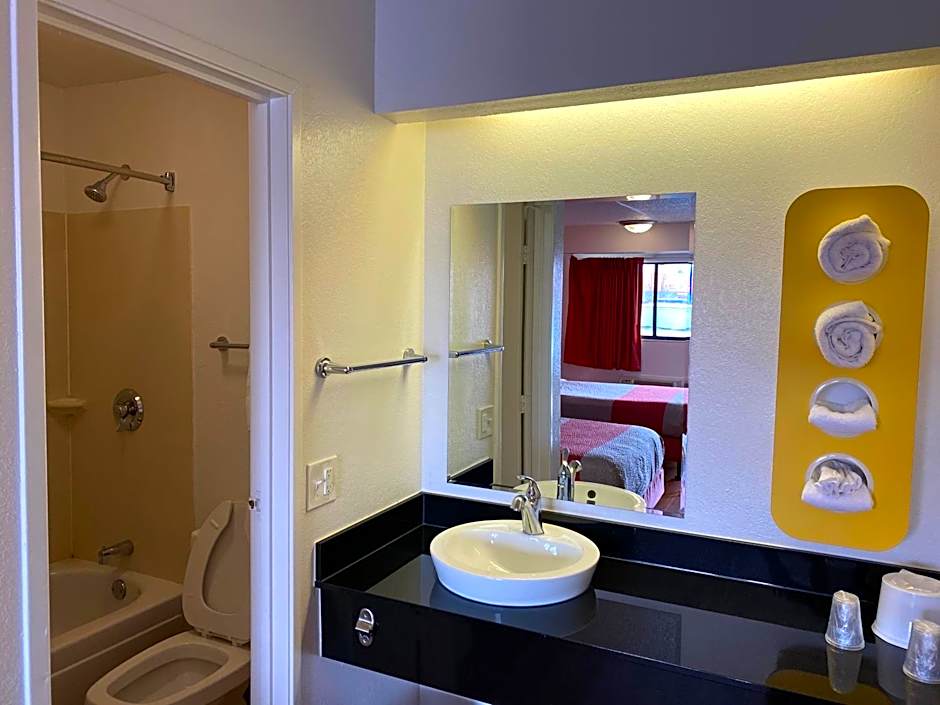 Motel 6-Memphis, TN - Downtown