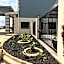 Super 8 by Wyndham Pasadena
