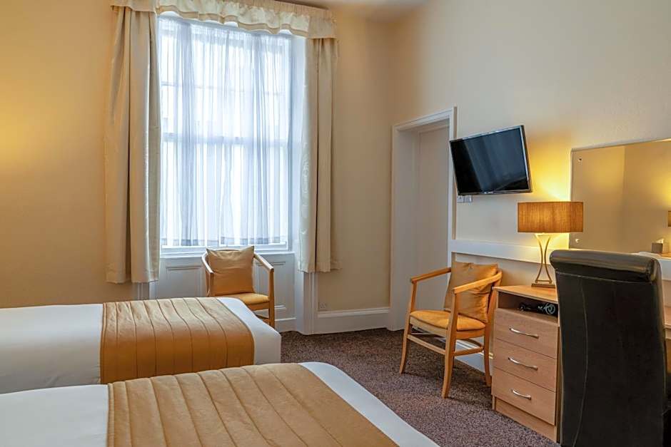 Clifton Hotel