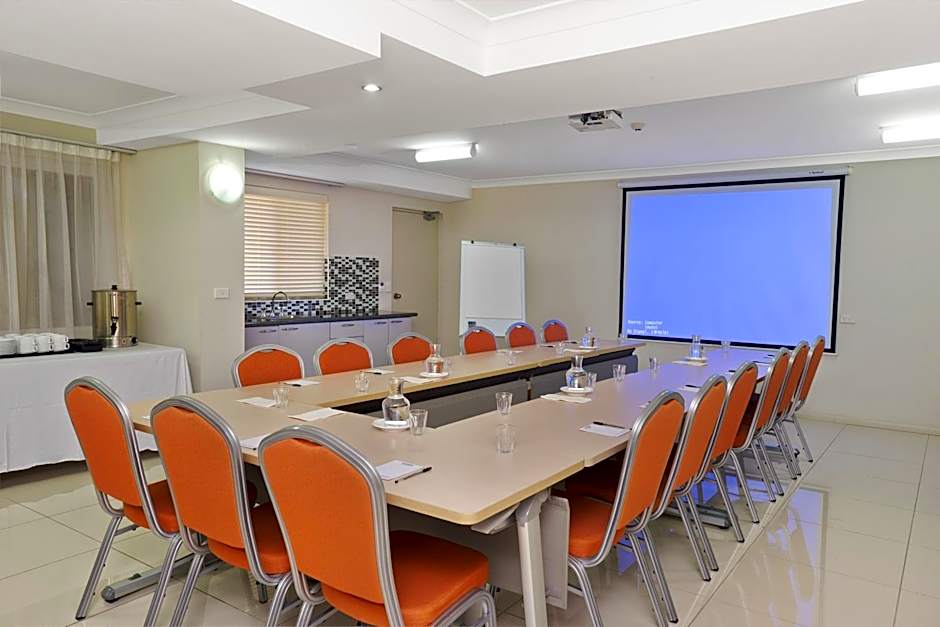 Comfort Inn & Suites Burwood