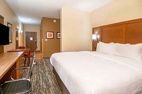 1 King Bed, Nonsmoking