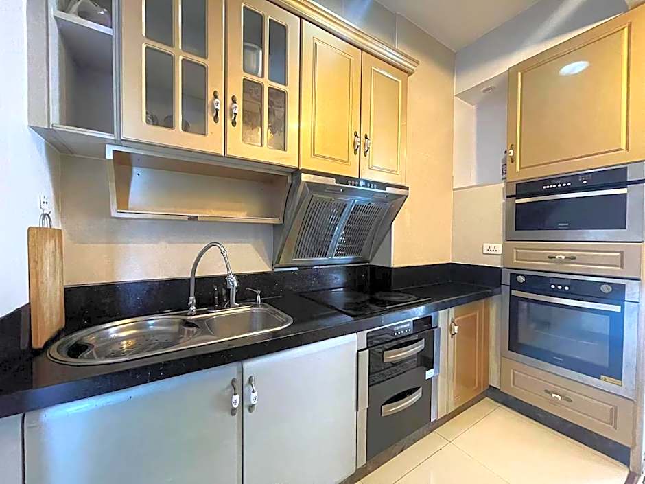 Beautiful sea view cozy condo