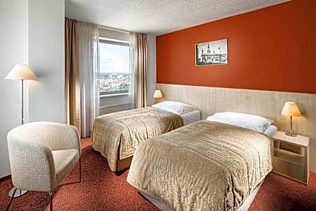 2 Single Beds No Smoking