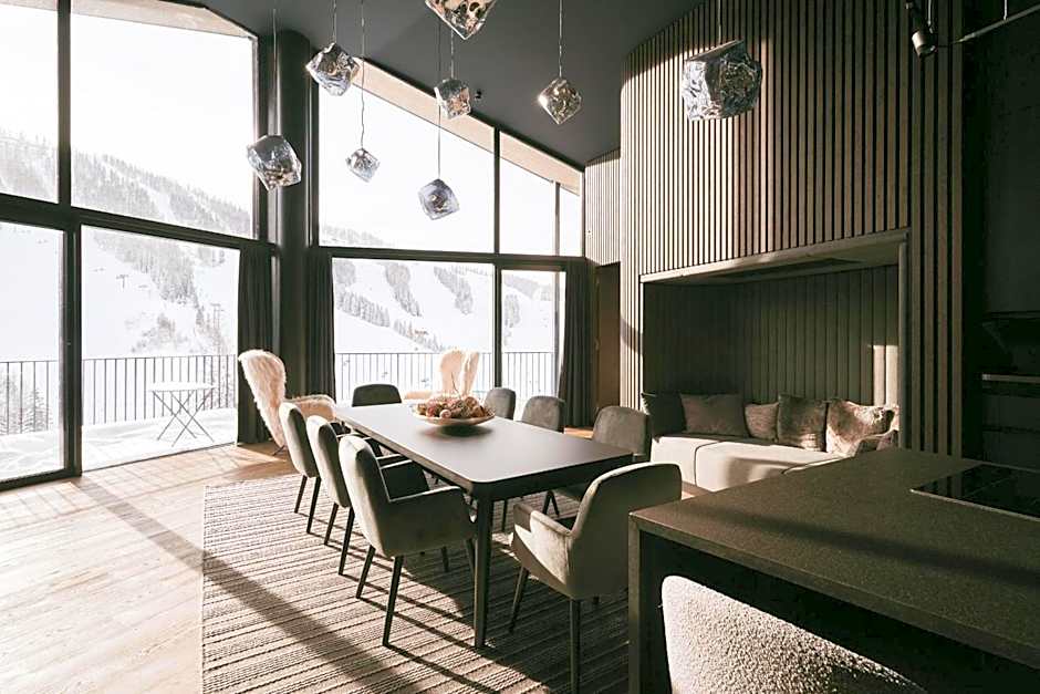 Photo 1 of 10 of Deluxe Penthouse 2 Bedroom