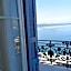 Leonidas Hotel