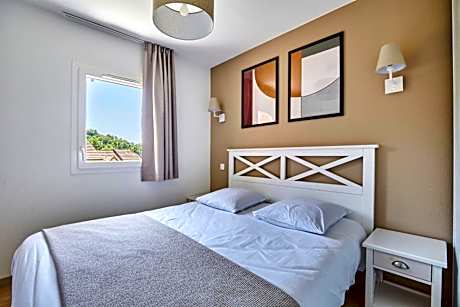 Two-Bedroom Apartment (6 Adults)