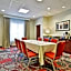Holiday Inn Express & Suites Utica By IHG
