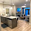 Cozy Modern Ski-in & Ski-out, Hot Tub, Townhouse