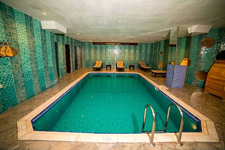 Parkway inn Hotel and Spa